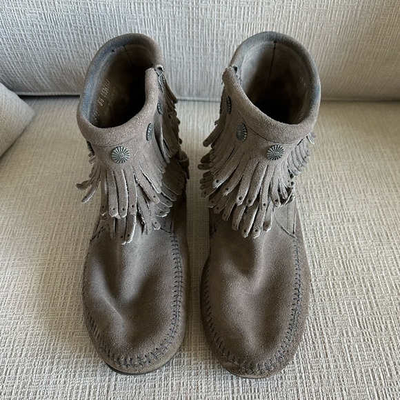 Grey Fringe Minnetonka Moccasins - Picture 2 of 5